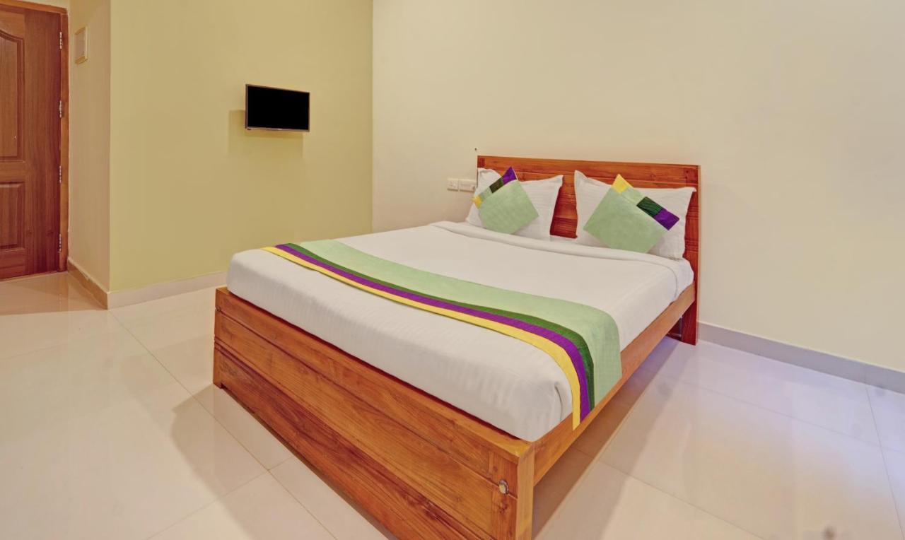 Hotel Sreepathi Nirmalyam 400 Mts From Guruvayoor Temple Guruvāyūr Exteriér fotografie