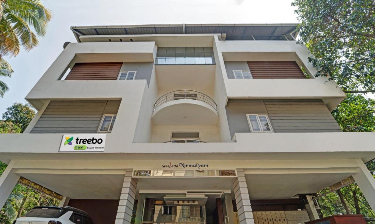 Hotel Sreepathi Nirmalyam 400 Mts From Guruvayoor Temple Guruvāyūr Exteriér fotografie